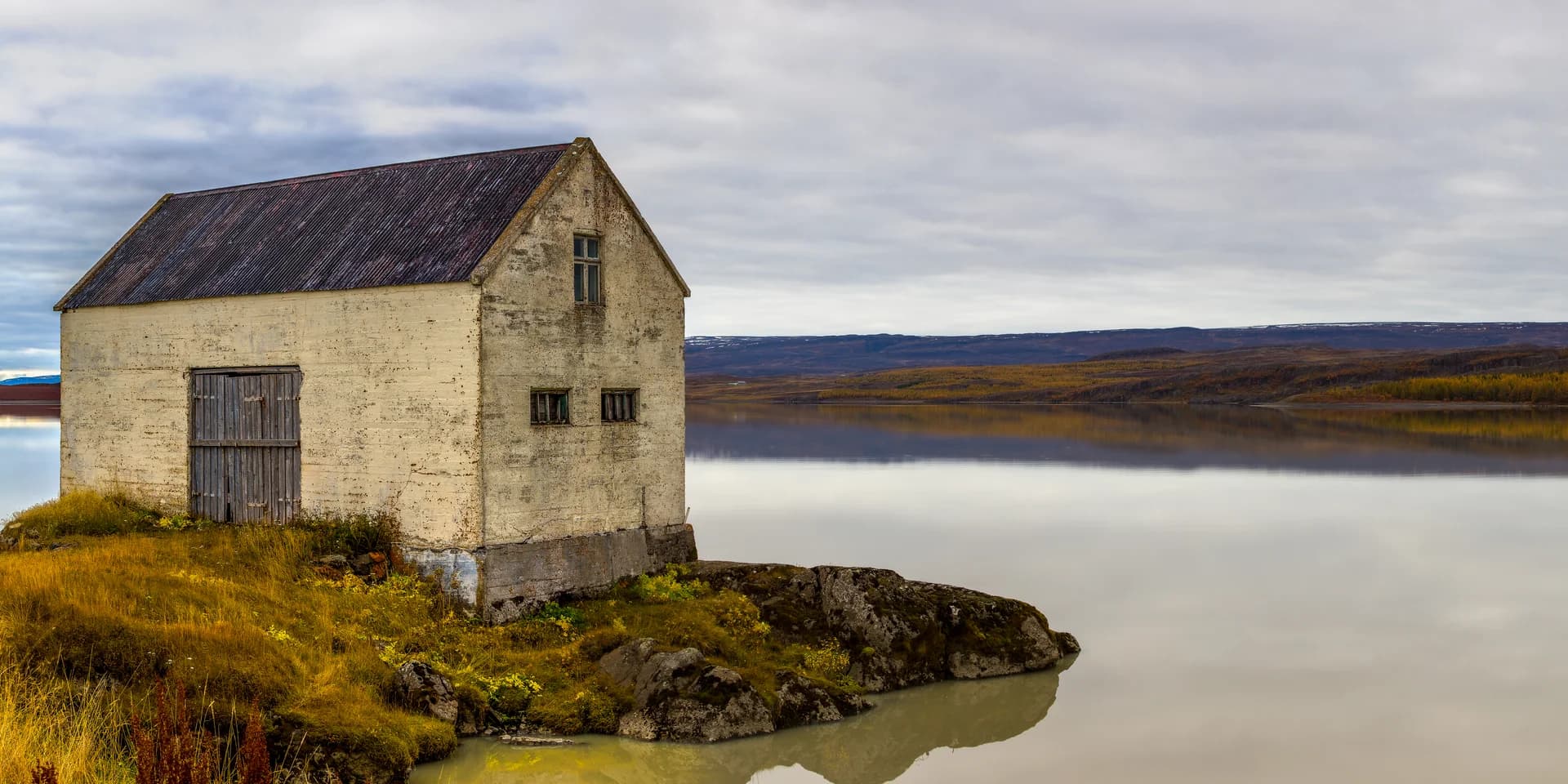 ICELAND HOUSE