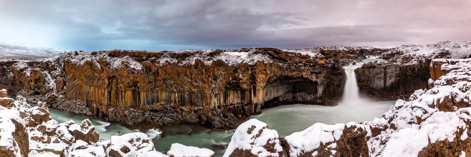 ISLANDIA 90