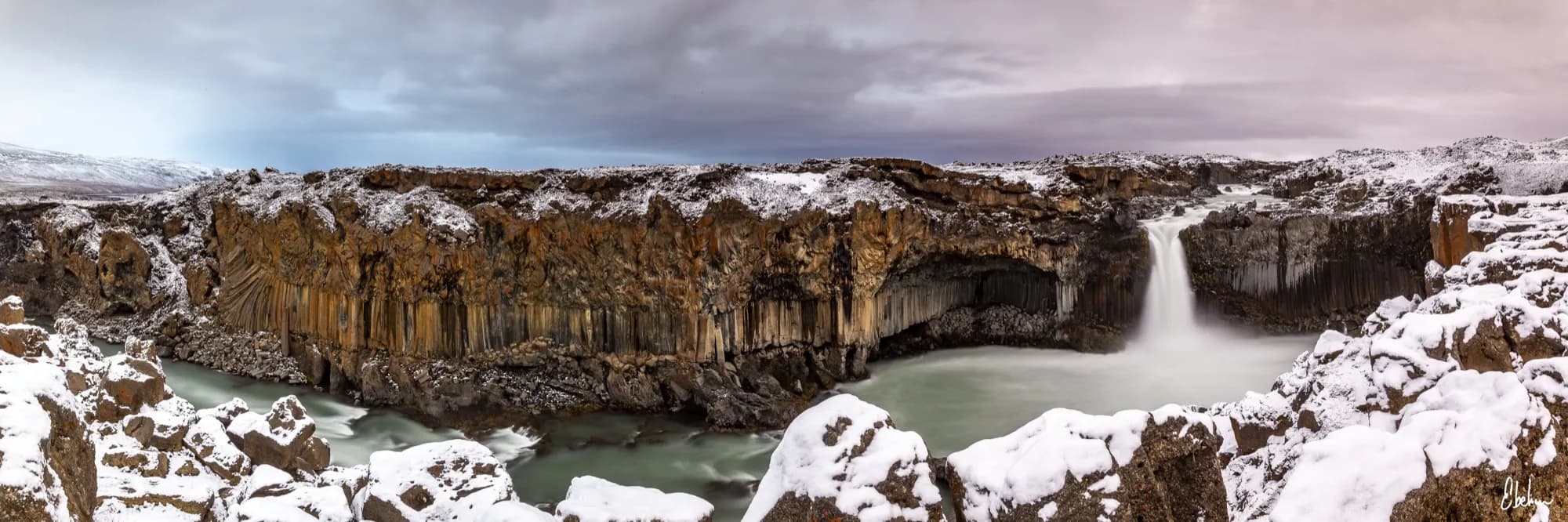 ISLANDIA 90