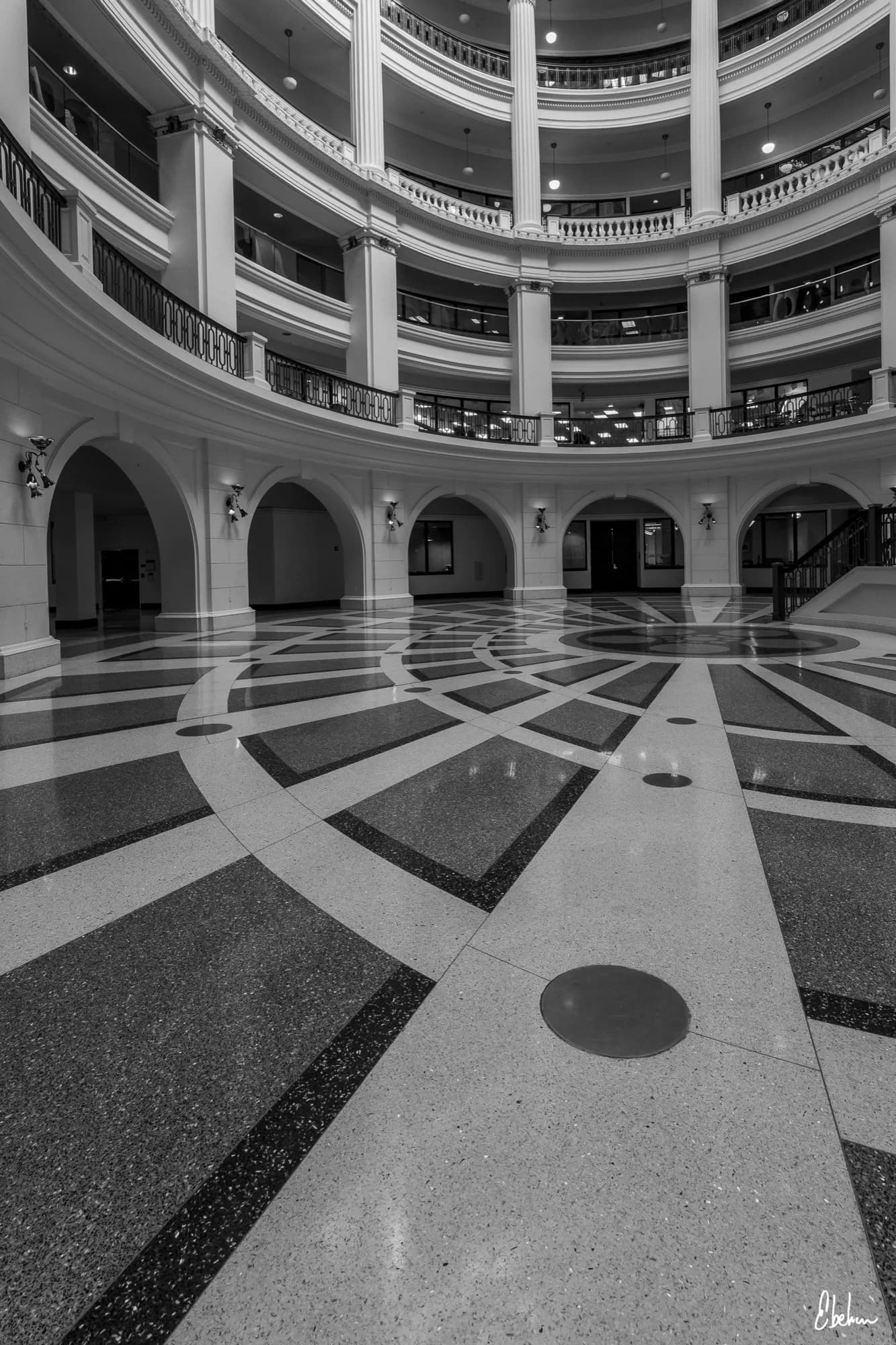 ROTUNDA 2