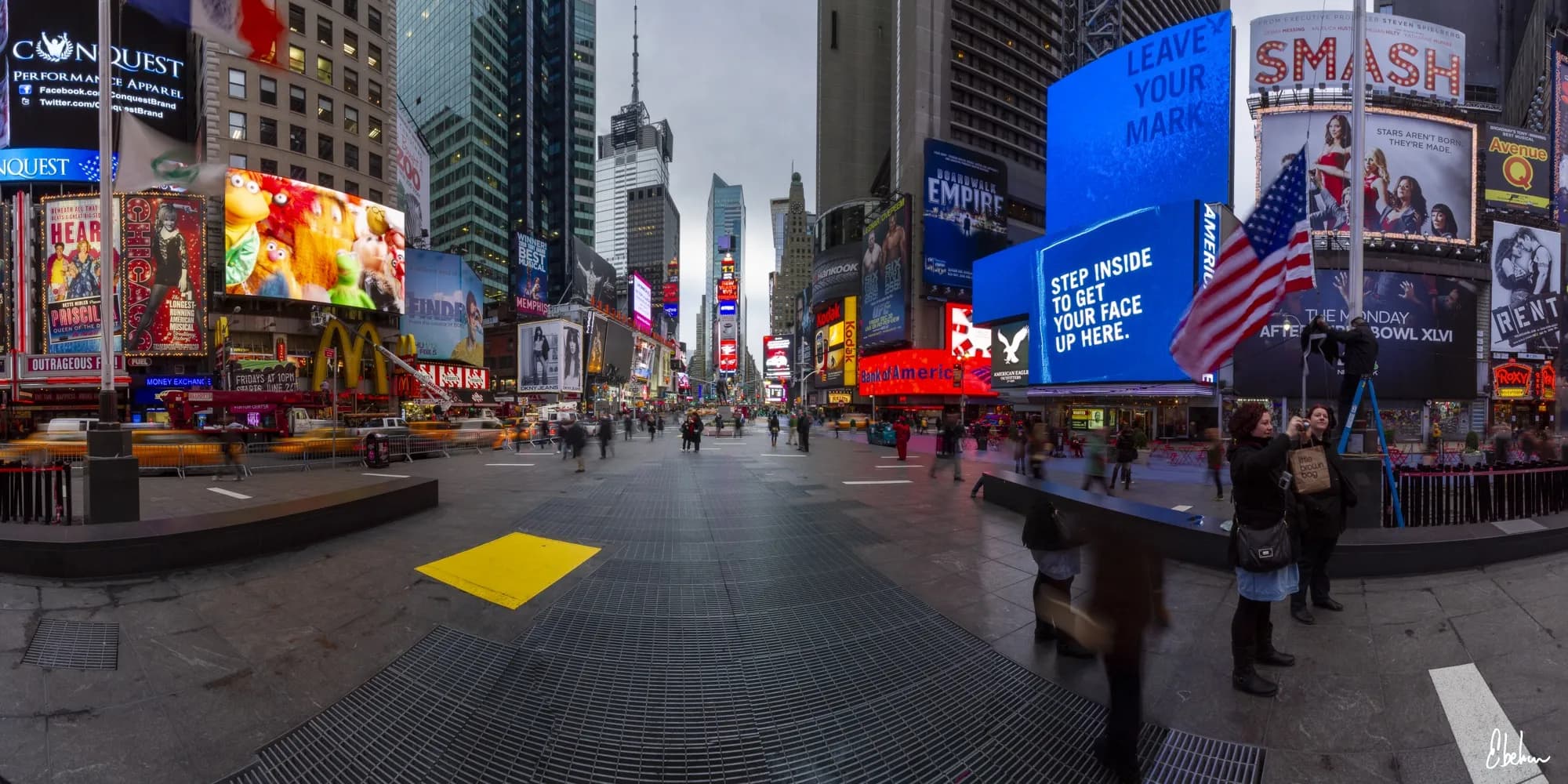 TIMES SQUARE 21 MUPPETS